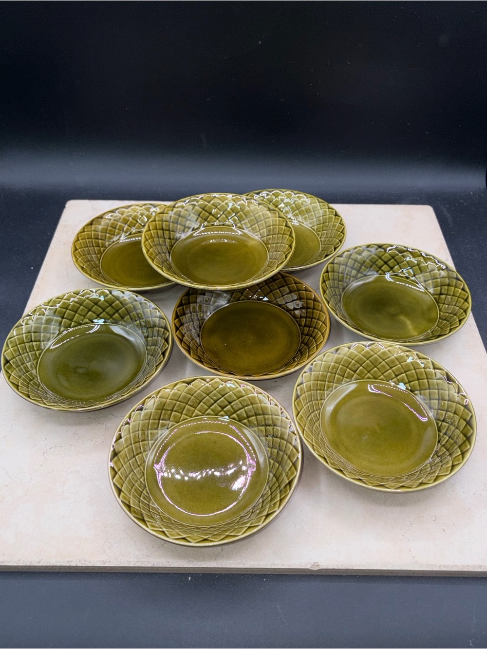 Set Of 8 MCM Enoch Wedgwood Tunstall Ltd Gold Medallion Green Berry Bowls 1960s